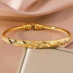 14K Gold Womens Etched Bangle Cuff Bracelet Ladies New 14 Karat Silver Jewelry